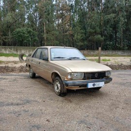 PEUGEOT - 305