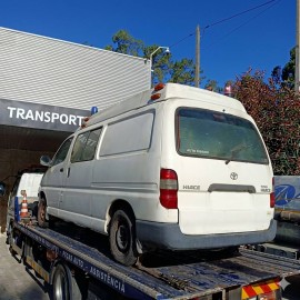 TOYOTA - HIACE