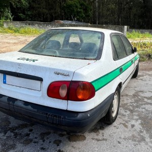 TOYOTA - COROLLA