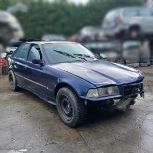 BMW - 325